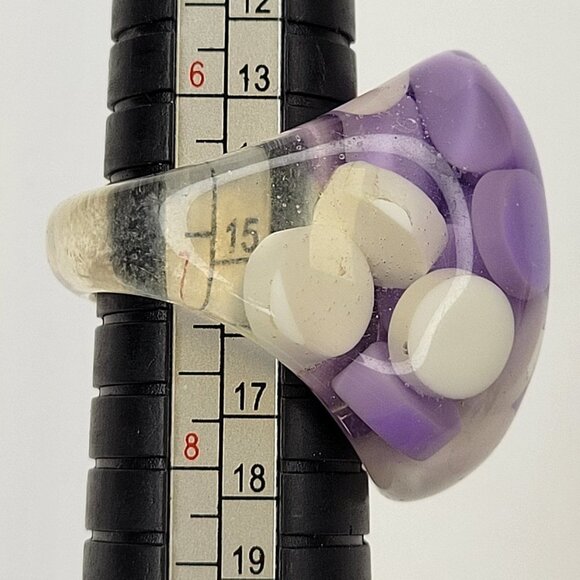Chunky Oval Shape Resin Ring With Purple and White Pill Beads Lucite Large Ring - Picture 3 of 8